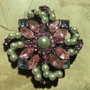 Pearl and rhinestone brooch